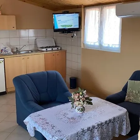 Evgenia's Appartement Sozopoli